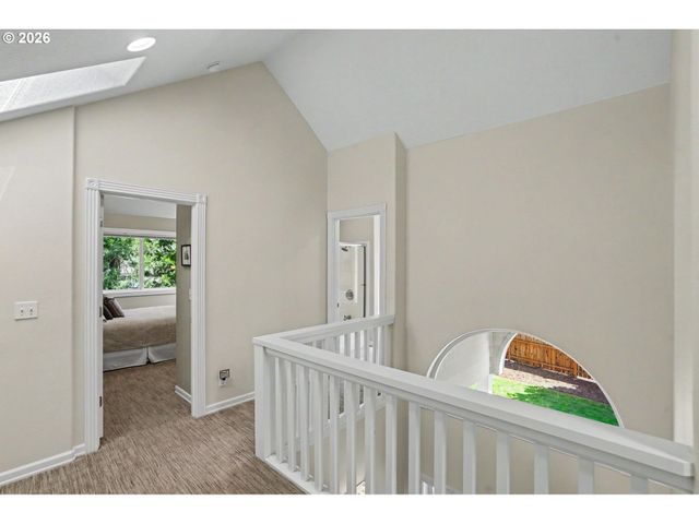 471 EDGEWOOD Dr, Silverton, OR 97381