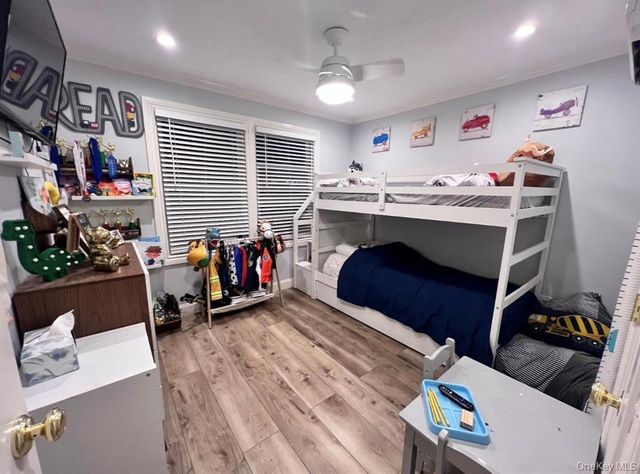 286 Beachview Street B, Copiague, NY 11726