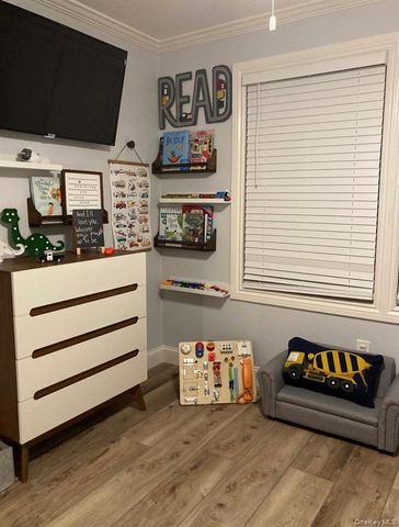 286 Beachview Street B, Copiague, NY 11726