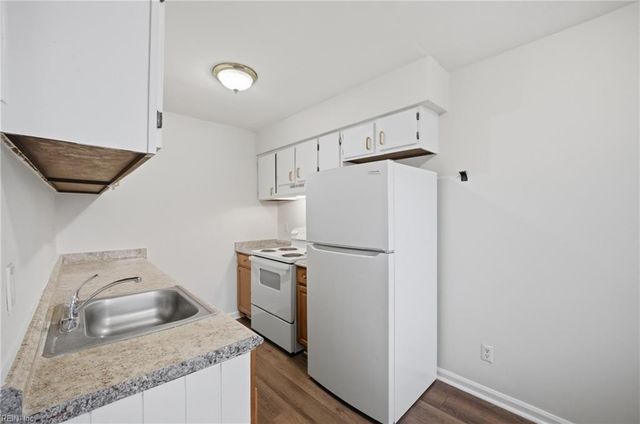 4914 E Princess Anne Rd Apt B6, Norfolk, VA 23502