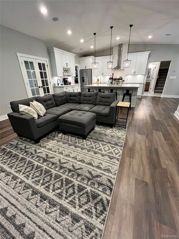 2400 N Hacker Road, Howell, MI 48855