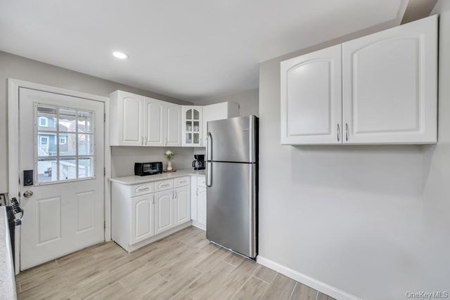 64 West Avenue, Lawrence, NY 11559