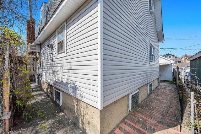 64 West Avenue, Lawrence, NY 11559