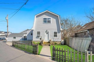 64 West Avenue, Lawrence, NY 11559