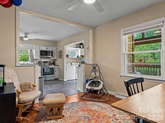 15 Lynnstone Court, Asheville, NC 28805