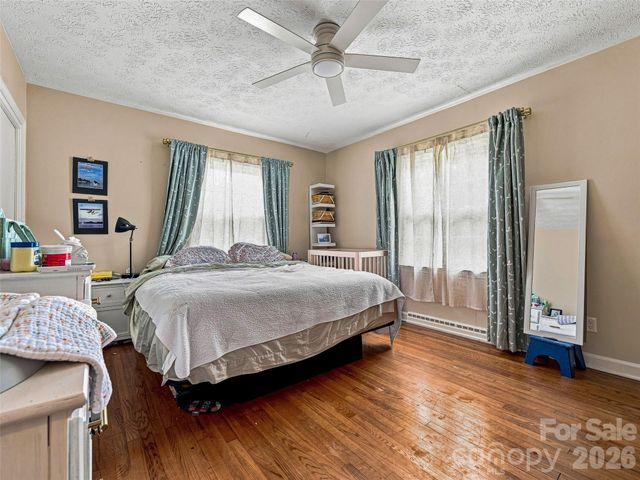 15 Lynnstone Court, Asheville, NC 28805