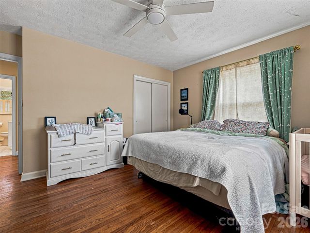 15 Lynnstone Court, Asheville, NC 28805