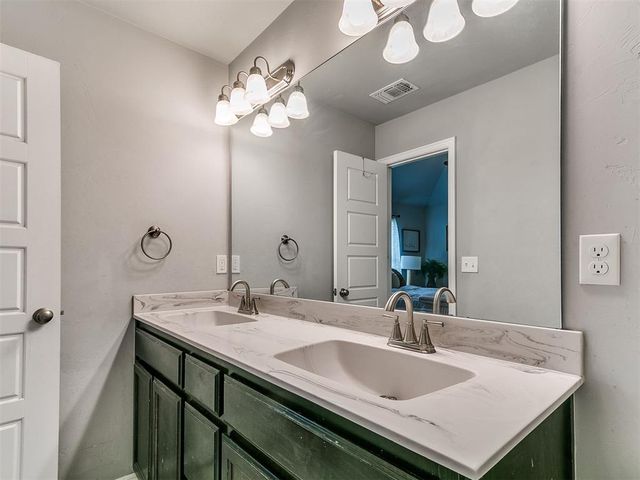 10724 SW 30th Street, Yukon, OK 73099