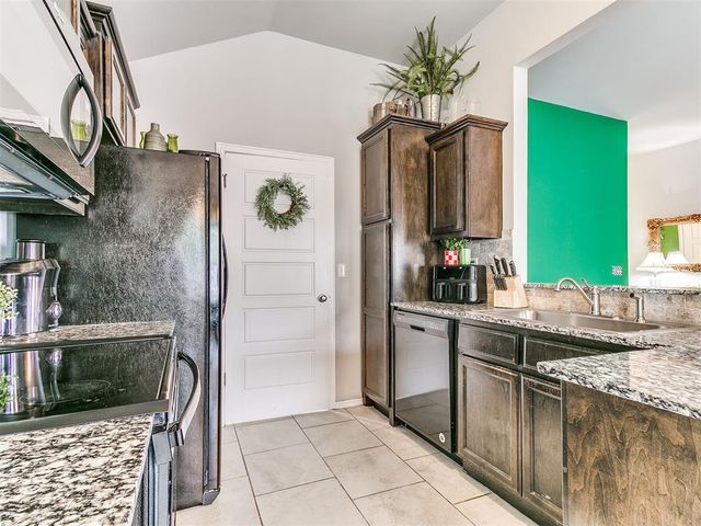 10724 SW 30th Street, Yukon, OK 73099