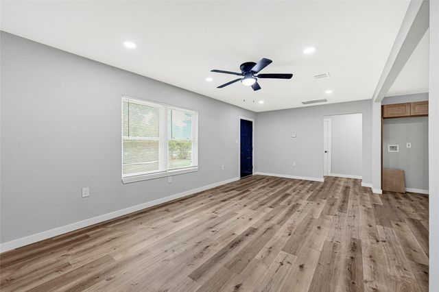 914 Manor Street, Houston, TX 77015