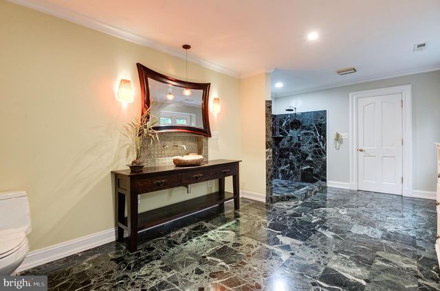 11501 SKIPWITH LN, Potomac, MD 20854