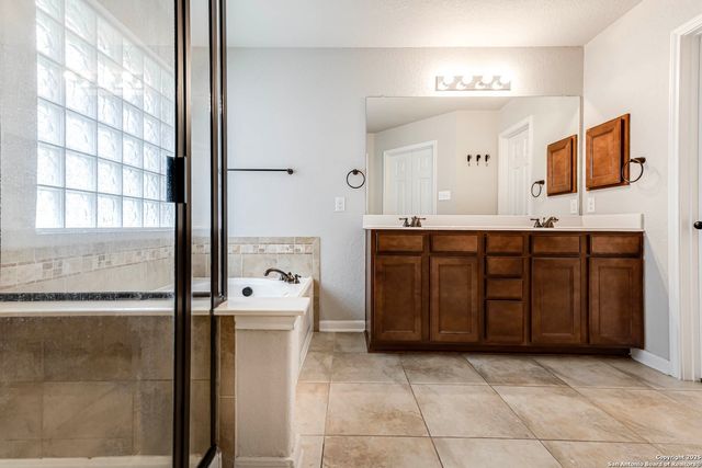 23702 Misty Peak, San Antonio, TX 78258