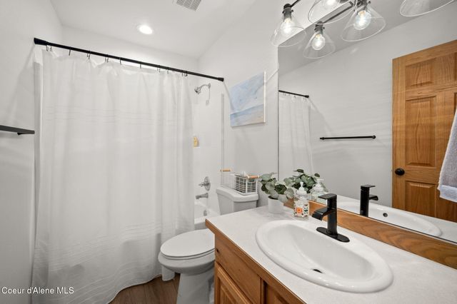 11393 N Rocking R RD, Hayden, ID 83835