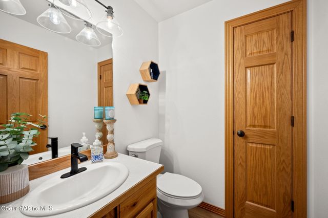 11393 N Rocking R RD, Hayden, ID 83835