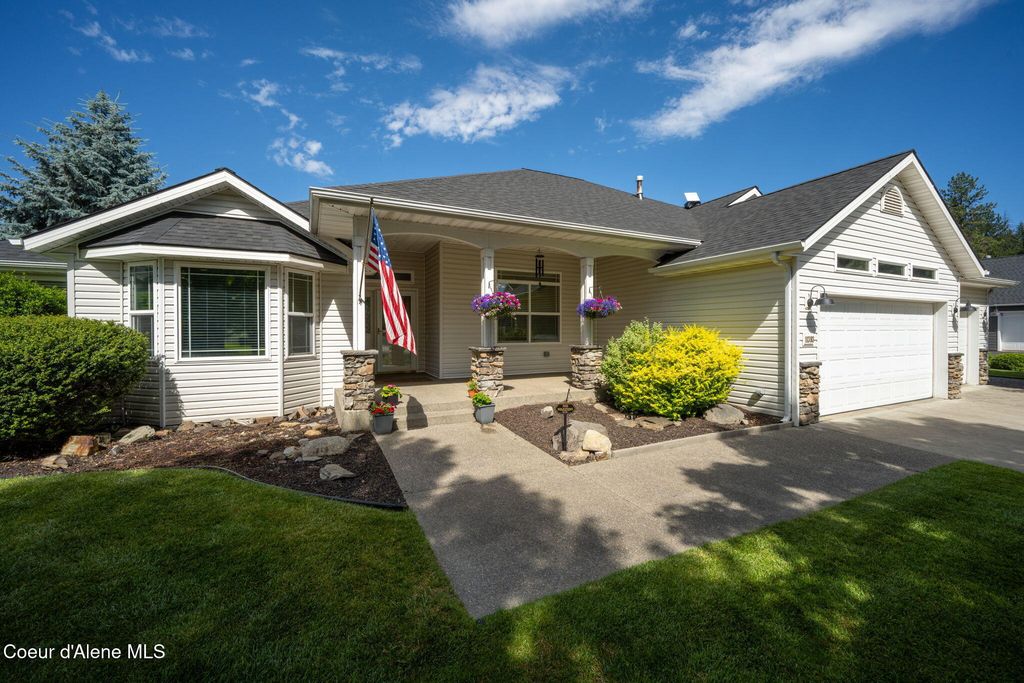 11393 N Rocking R RD, Hayden, ID 83835