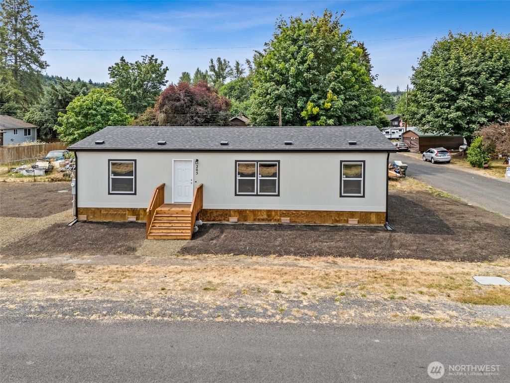 205 E 7th Street E, Bucoda, WA 98530