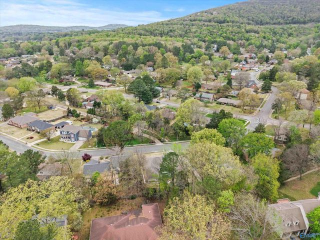 7807 Valley Bend Drive, Huntsville, AL 35802