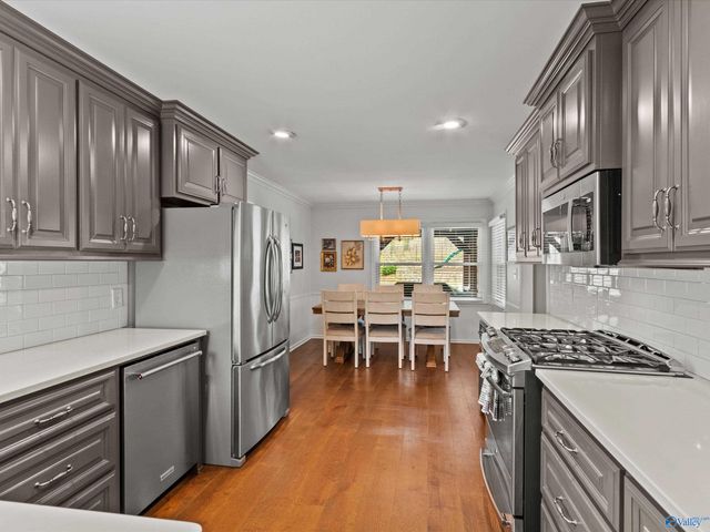 7807 Valley Bend Drive, Huntsville, AL 35802