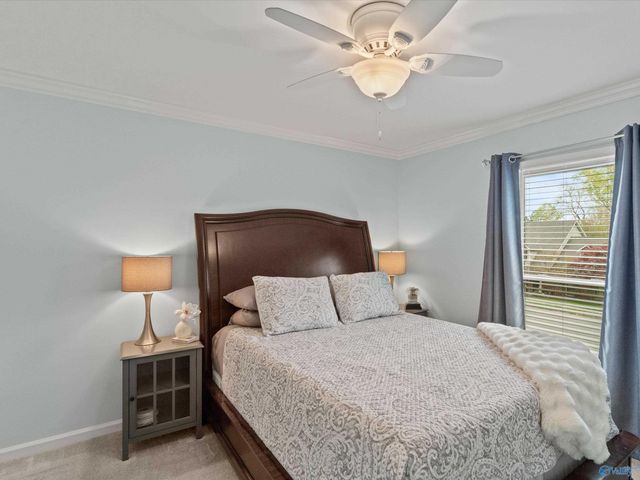 7807 Valley Bend Drive, Huntsville, AL 35802