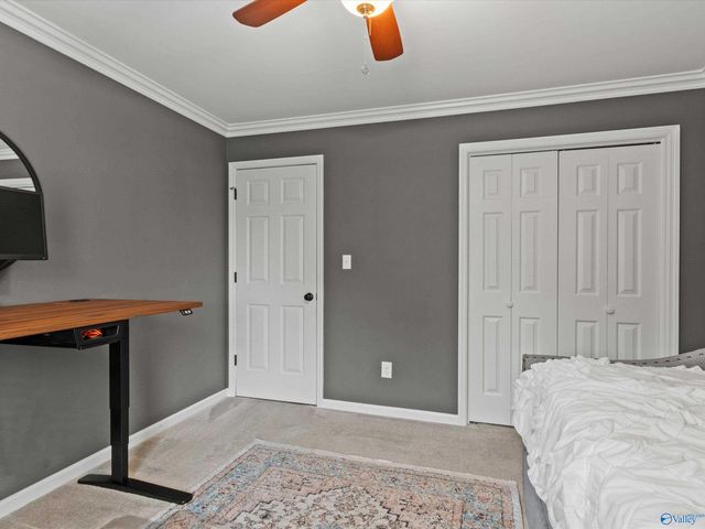 7807 Valley Bend Drive, Huntsville, AL 35802