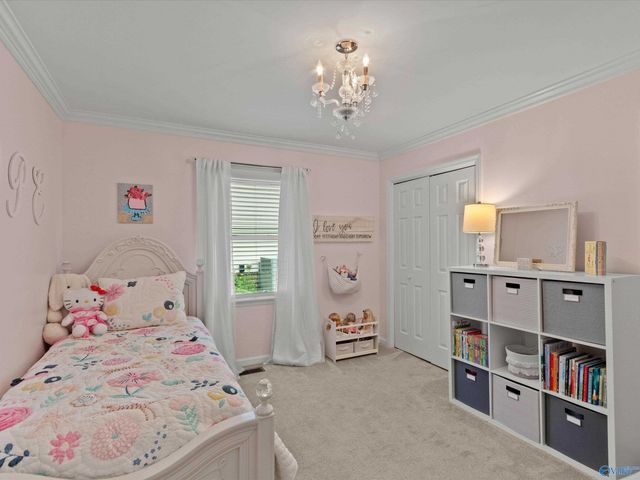 7807 Valley Bend Drive, Huntsville, AL 35802