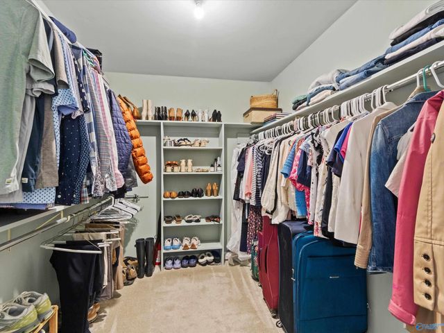 7807 Valley Bend Drive, Huntsville, AL 35802