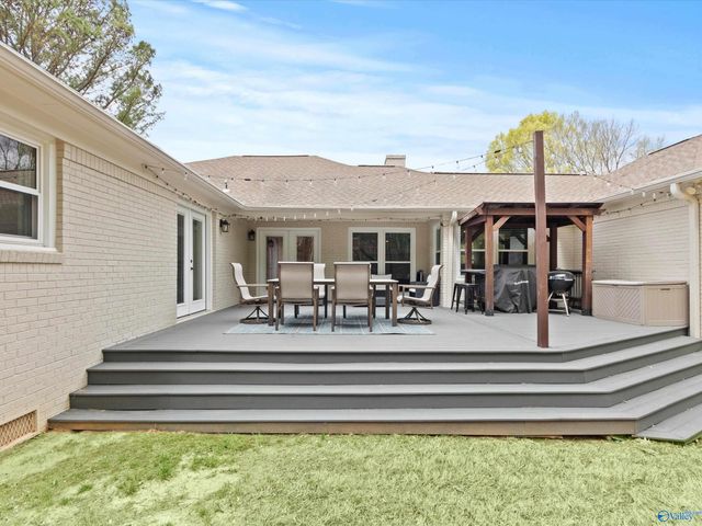 7807 Valley Bend Drive, Huntsville, AL 35802