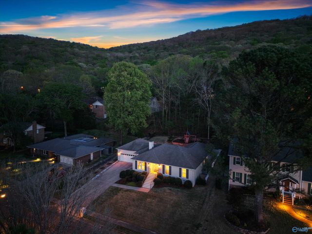 7807 Valley Bend Drive, Huntsville, AL 35802