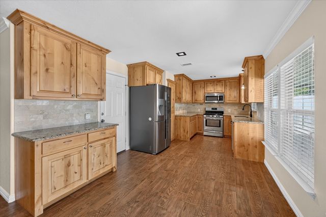 521 E Glendale Street, Crowley, TX 76036