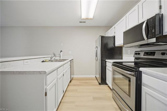 1713 Orchard WAY, Chesapeake, VA 23320