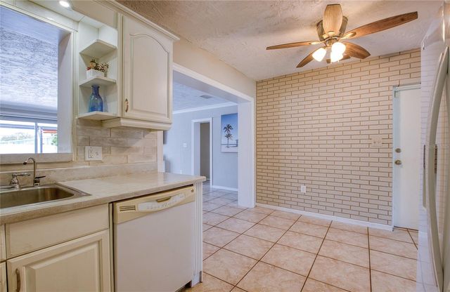 5213 97TH WAY N, St Petersburg, FL 33708