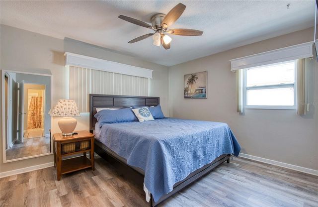 5213 97TH WAY N, St Petersburg, FL 33708