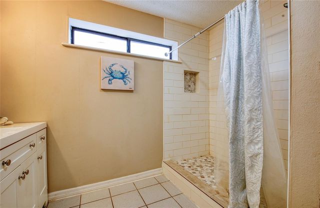 5213 97TH WAY N, St Petersburg, FL 33708
