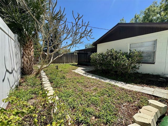 9099 108TH AVENUE, Seminole, FL 33777