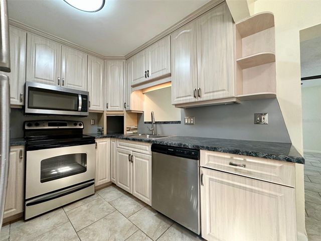 9099 108TH AVENUE, Seminole, FL 33777