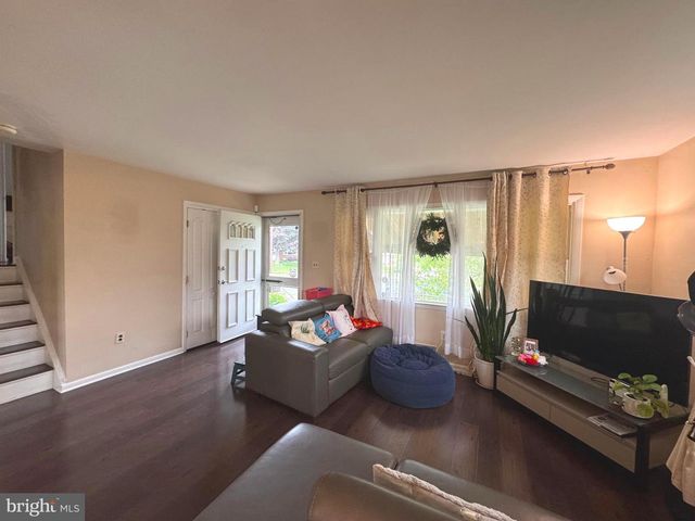 100 WINDING WAY, Hamilton, NJ 08620