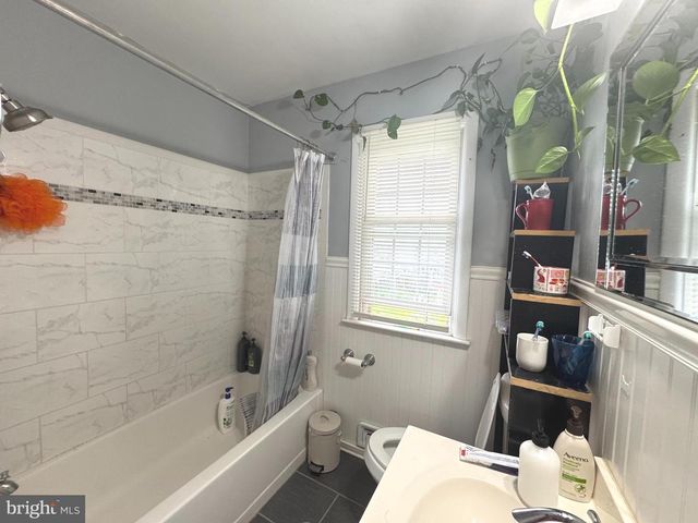 100 WINDING WAY, Hamilton, NJ 08620