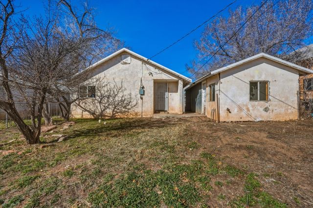 408 N Ross Avenue, Mountainair, NM 87036