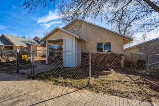 408 N Ross Avenue, Mountainair, NM 87036