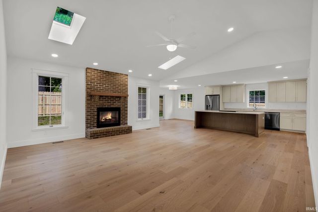 2405 E Queens Way Drive, Bloomington, IN 47401