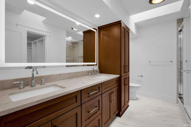 2405 E Queens Way Drive, Bloomington, IN 47401