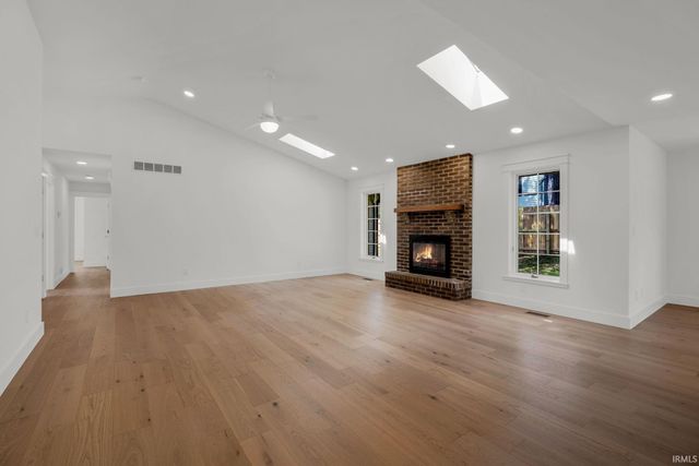 2405 E Queens Way Drive, Bloomington, IN 47401