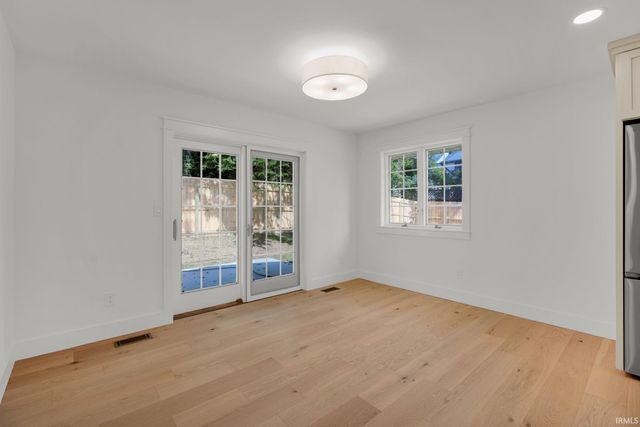 2405 E Queens Way Drive, Bloomington, IN 47401