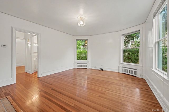 242 Mayflower Avenue 1st floor, New Rochelle, NY 10801