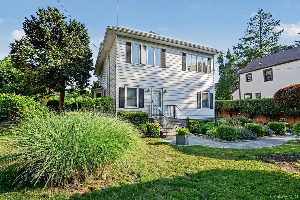242 Mayflower Avenue 1st floor, New Rochelle, NY 10801