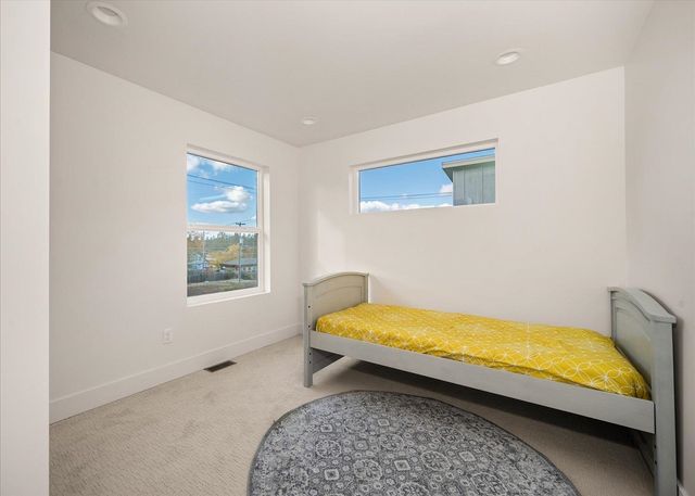 3201 E 30th Ave, Spokane, WA 99223