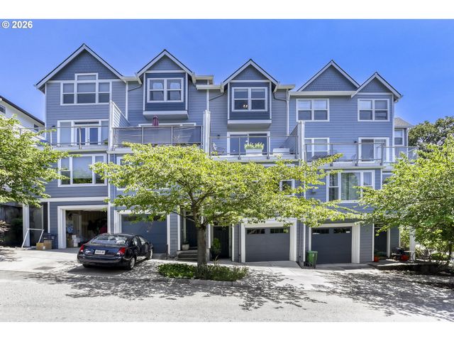 6910 N CHARLESTON Ave, Portland, OR 97203