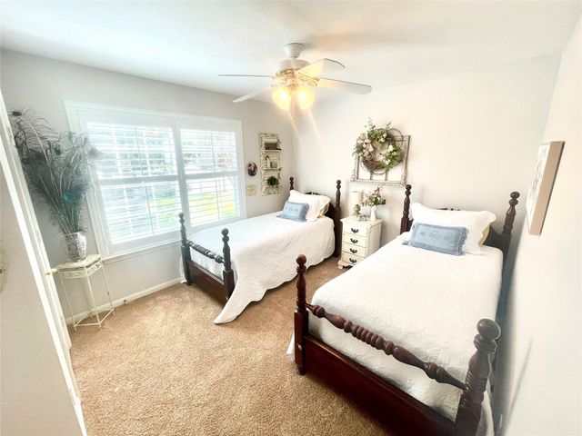 30 Steep Trail Place, Conroe, TX 77385