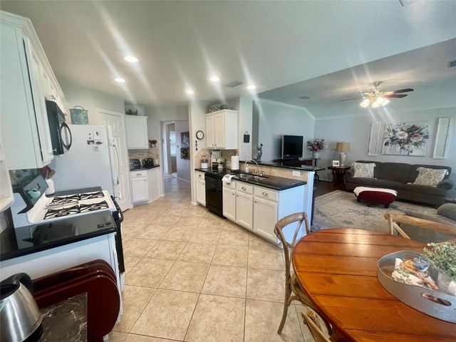 30 Steep Trail Place, Conroe, TX 77385