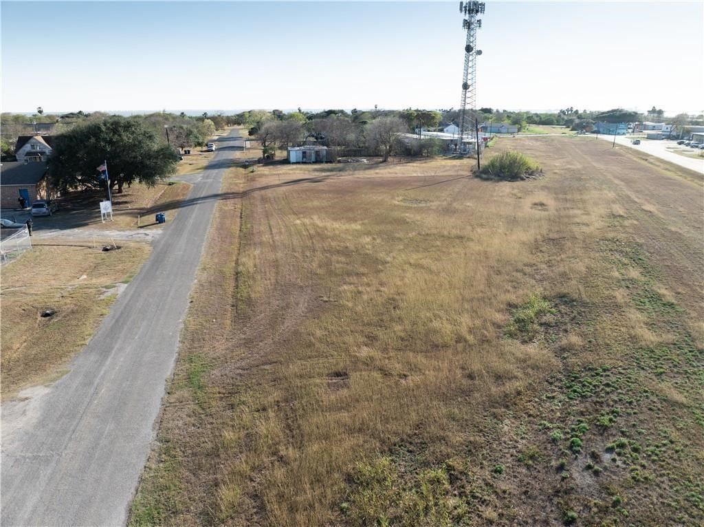 001 COMMERCE Ave, Portland, TX 78374 — photo 2